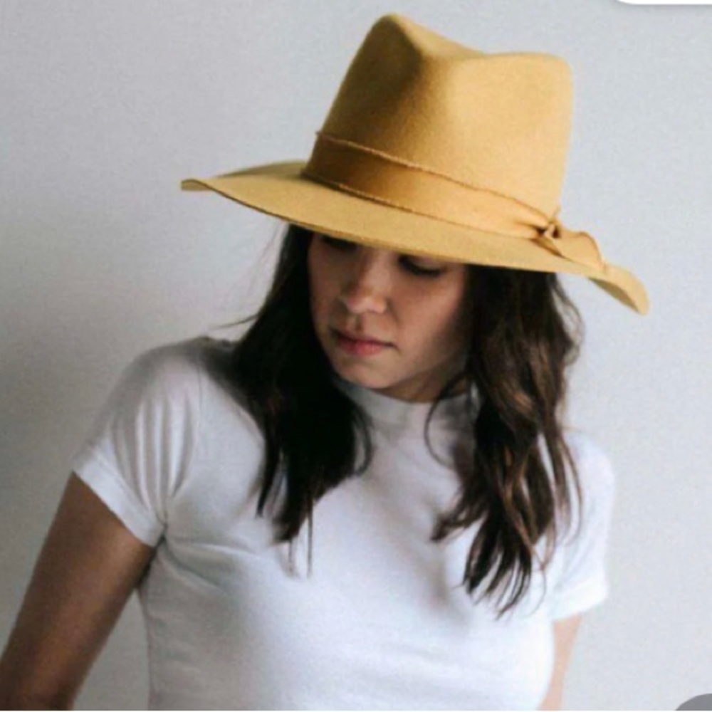 Brand new Gigipip Hannah Floppy fedora- Mustard size 57 S/M- DISCONTINUED- NWOT